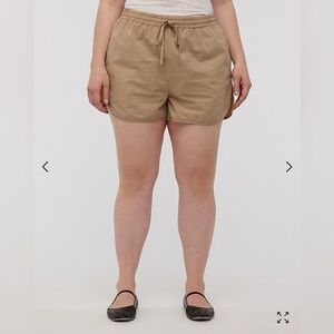 NWOT Madewell Crinkle Cotton Dolphin-Hem
Shorts